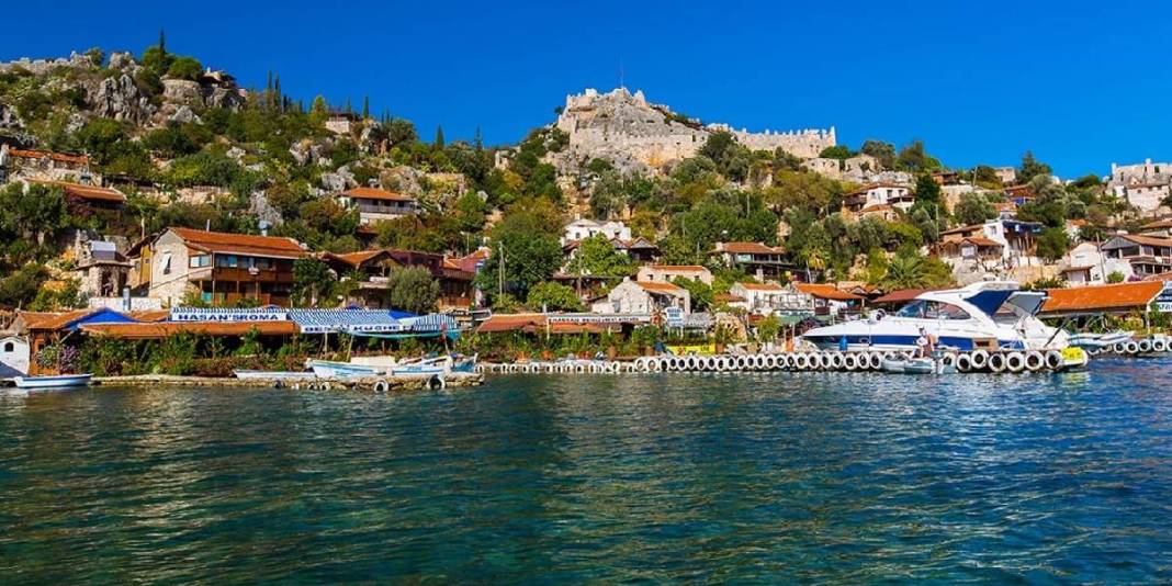 Denizden ulaşım sağlanıyor, Bali’yi aratmıyor! ‘Batık şehri’ ile zamana direnen cennet: Tatilciler akın ediyor 7